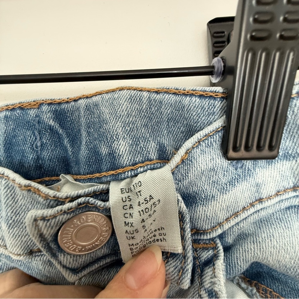 H&M boys straight cut Blue washed out Jeans 4-5T - Picture 4 of 4